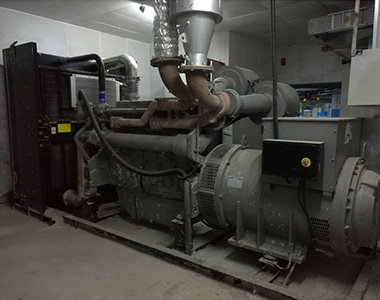 HJC黄金城集团800KW/400V陆用发电机应用于某房地产项目